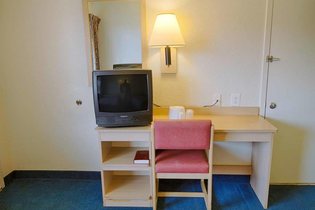 Super 8 By Wyndham Florence Eksteriør bilde